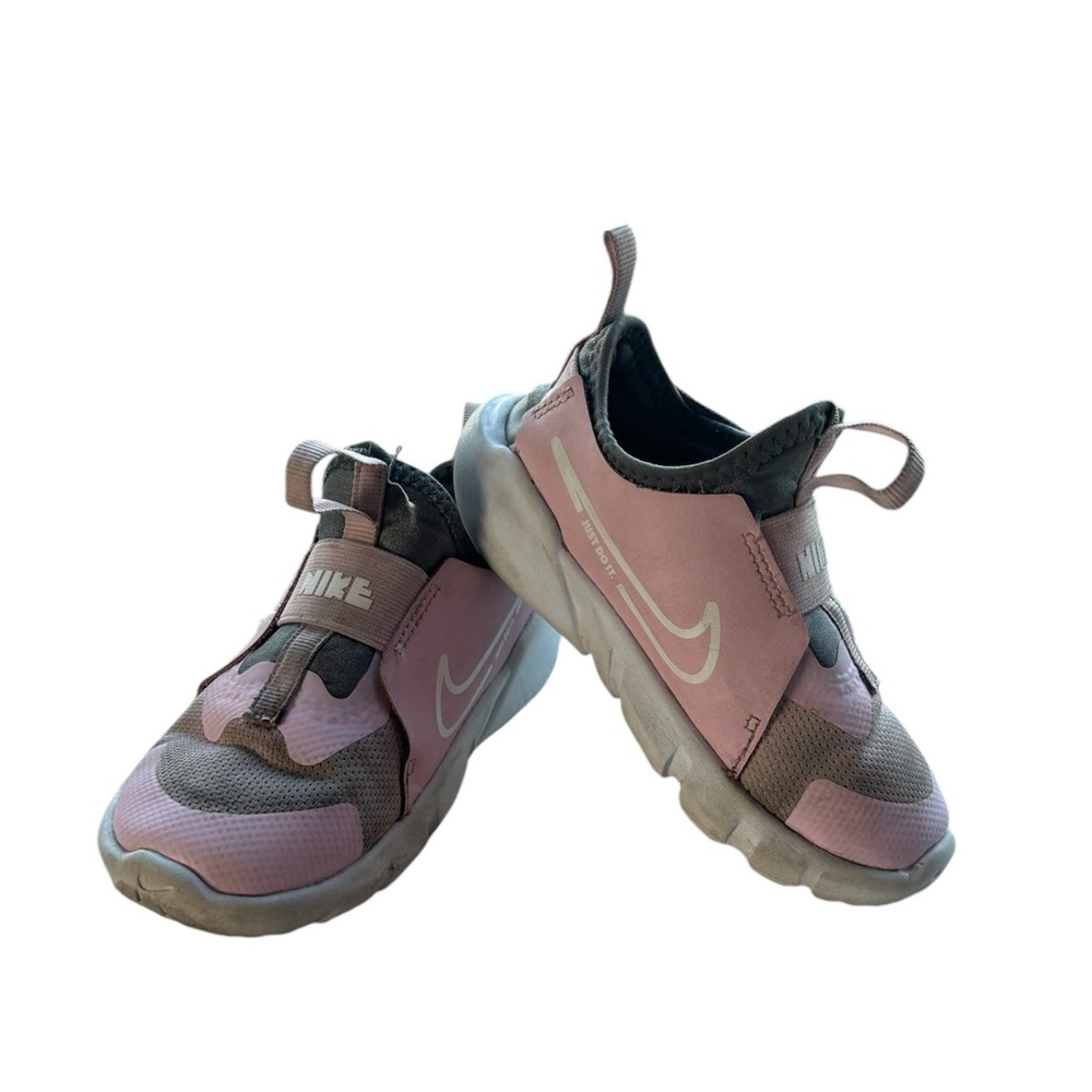 🌺Nike Kids Sneakers in Pink and Gray